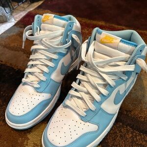 Nike Dunks “Blue Chill”